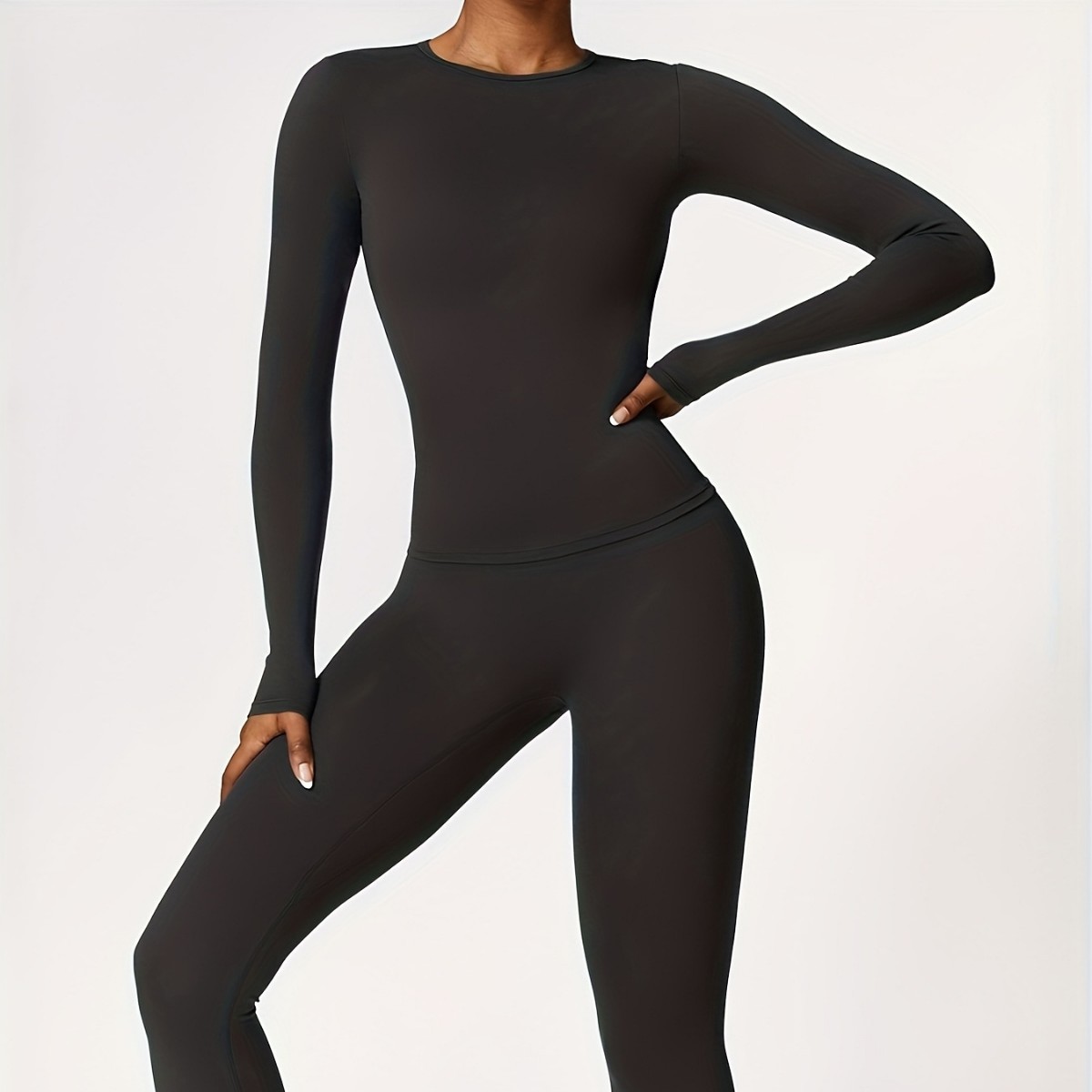 Tight-fitting yoga suit slim l - Yoga & Fitness Classes By Niharika Zirakpur Reviews recension och pris