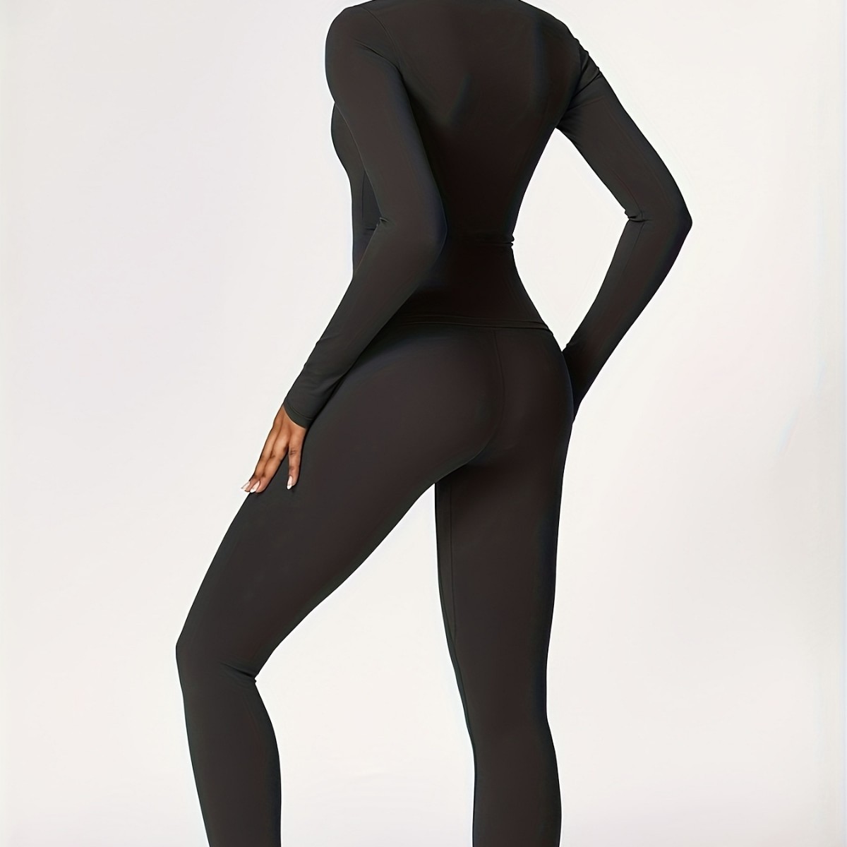 Tight-fitting yoga suit slim l - Yoga & Fitness Classes By Niharika Zirakpur Reviews recension och pris