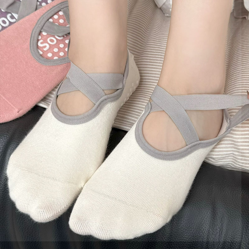 Professional Women Yoga Sock S - Yoga & Fitness Classes By Niharika Zirakpur Reviews recension och pris